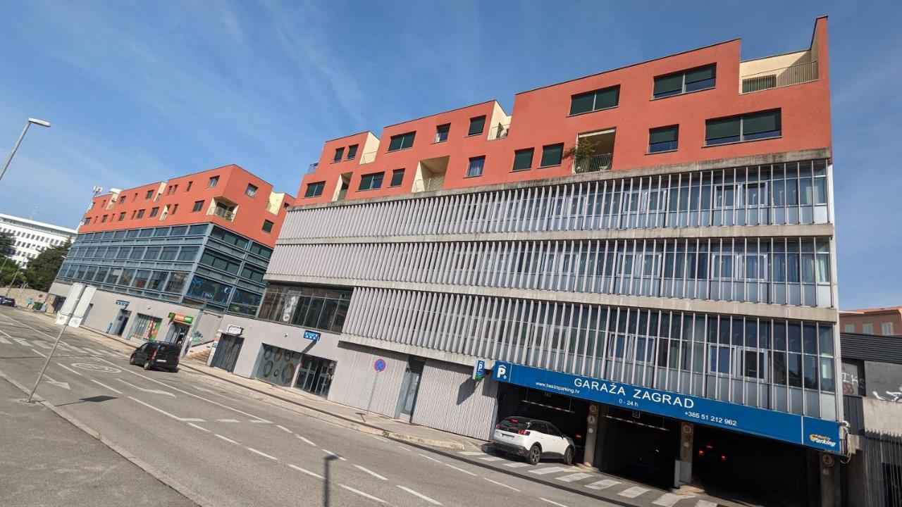 Downtown Fiume, Underground Garage Within The Property 외부 사진